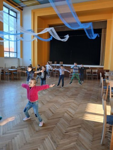 1.tr .-Vystoupeni-na-sk.-plese-3