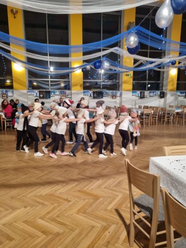 1.tr .-Vystoupeni-na-sk.-plese-8