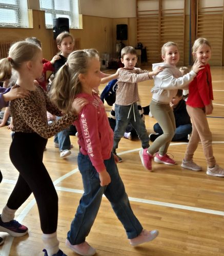 Country-tance-1.-trida-8