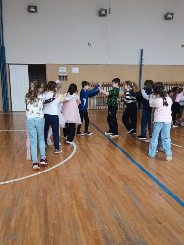 Country-tance-2.-trida-18