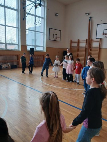 Country-tance-2.-trida-23