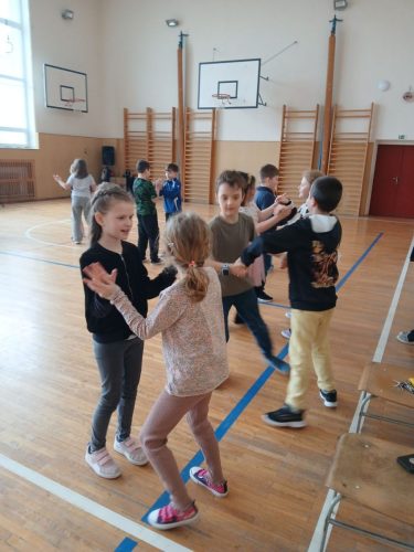 Country-tance-2.-trida-9