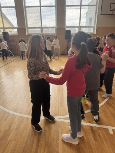 Country-tance-345.-trida-14