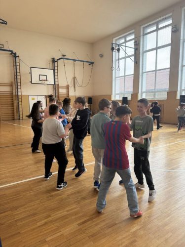 Country-tance-345.-trida-22