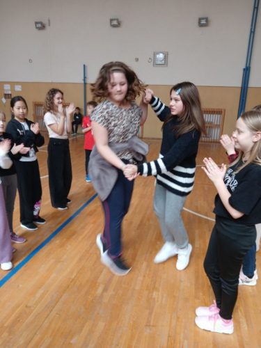 Country-tance-345.-trida-3