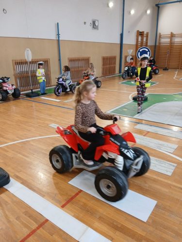 Mobilni-dopravni-hriste-1.-trida-32