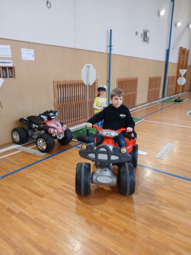 Mobilni-dopravni-hriste-1.-trida-35