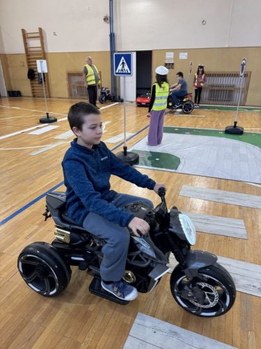 Mobilni-dopravni-hriste-4.-trida-14