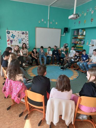 Moje-telo Podane-ruce 4-7