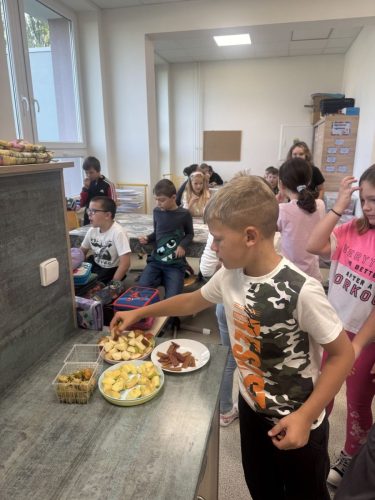 Ochutnavka-ovoce-4.-trida-10