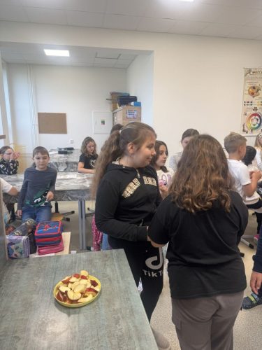 Ochutnavka-ovoce-4.-trida-6