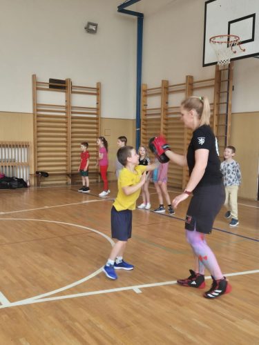 Sebeobrana-vyuk.-program-1.-trida-14