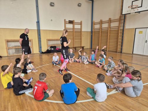 Sebeobrana-vyuk.-program-1.-trida-17