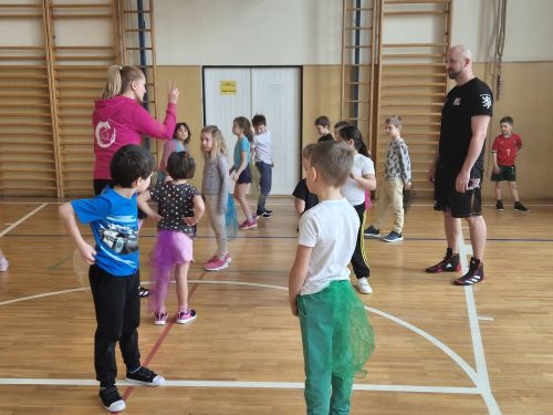 Sebeobrana-vyuk.-program-1.-trida-2