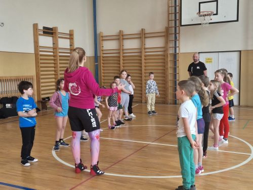 Sebeobrana-vyuk.-program-1.-trida-3