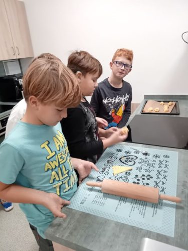 Svatomartinske-rohlicky-peceni-3-5