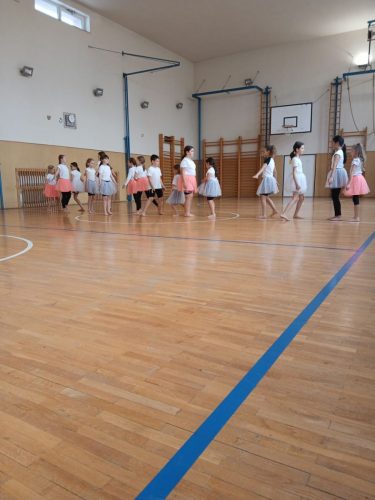 Tanecni-krouzek-vystoupeni-12