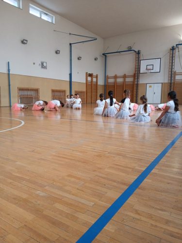 Tanecni-krouzek-vystoupeni-5