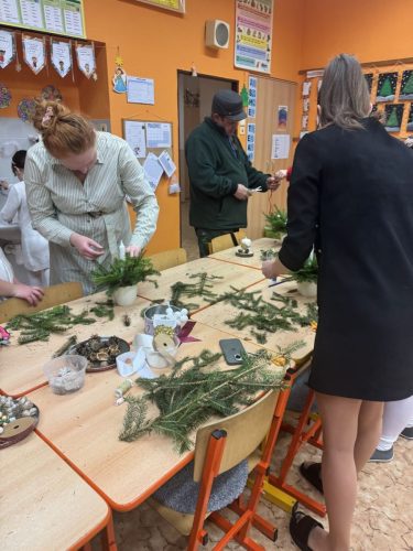 Vanocni-tvoreni-s-rodici-4.-tr-9