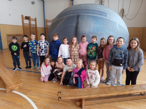 mobilni-planetarium-2.tr 