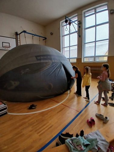 mobilni-planetarium-4-2