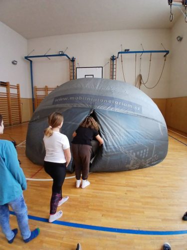 mobilni-planetarium-4-4